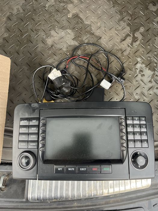 Магнетола мерседес х164