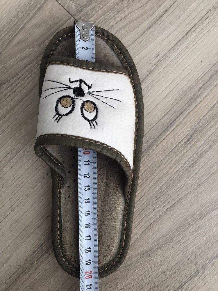 Kapcie,klapki r.30
