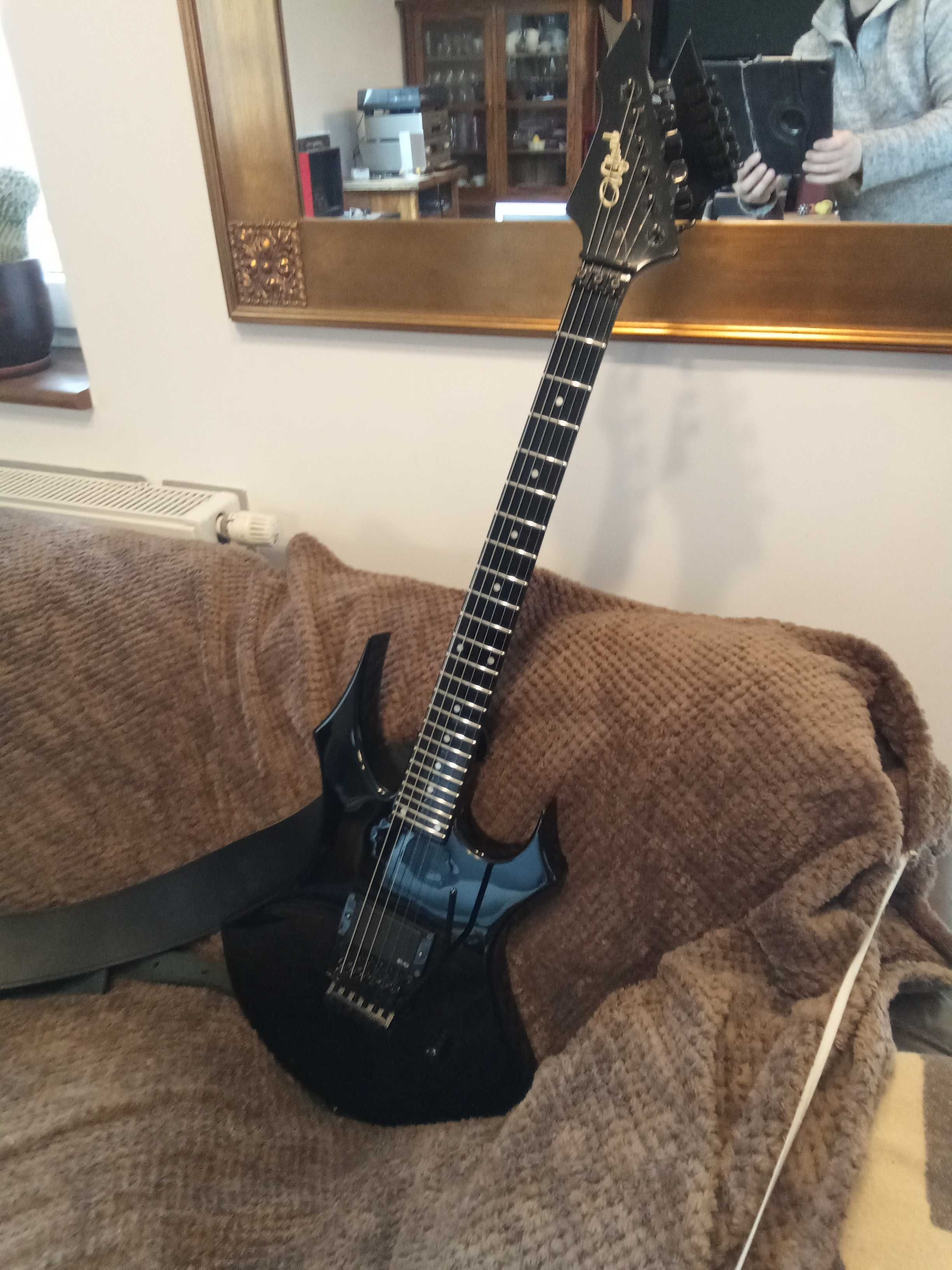 Gitara lutnicza UFNAL model bc rich Virgin