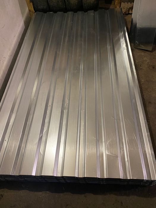 Профнастил профлист оцинкованный новый, конек угловой