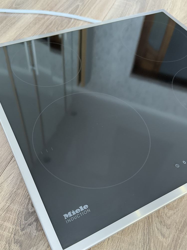Індукційна варильна поверхня Miele KM 7201 FR/Топ стан/60см/