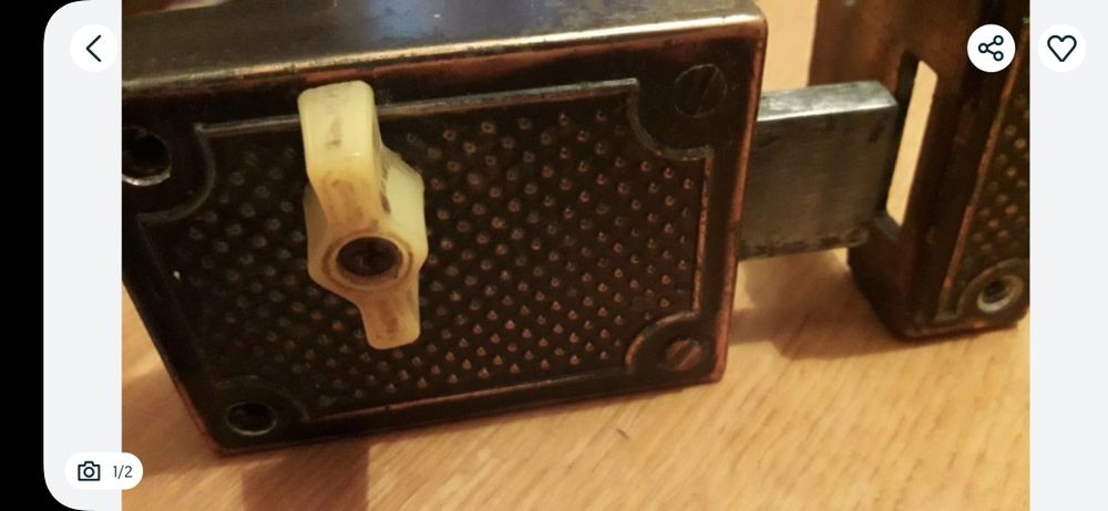 Продам Замок Отличного качества Почти Новый.