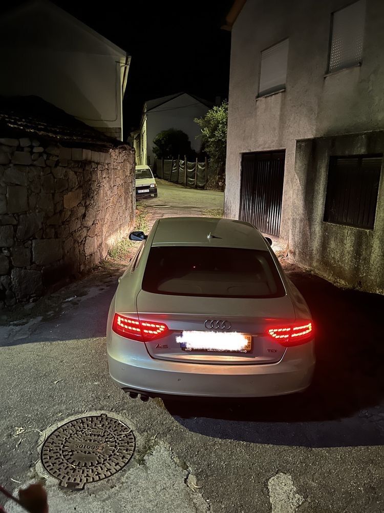 Audi a5 2.0 tdi 170cv 2011