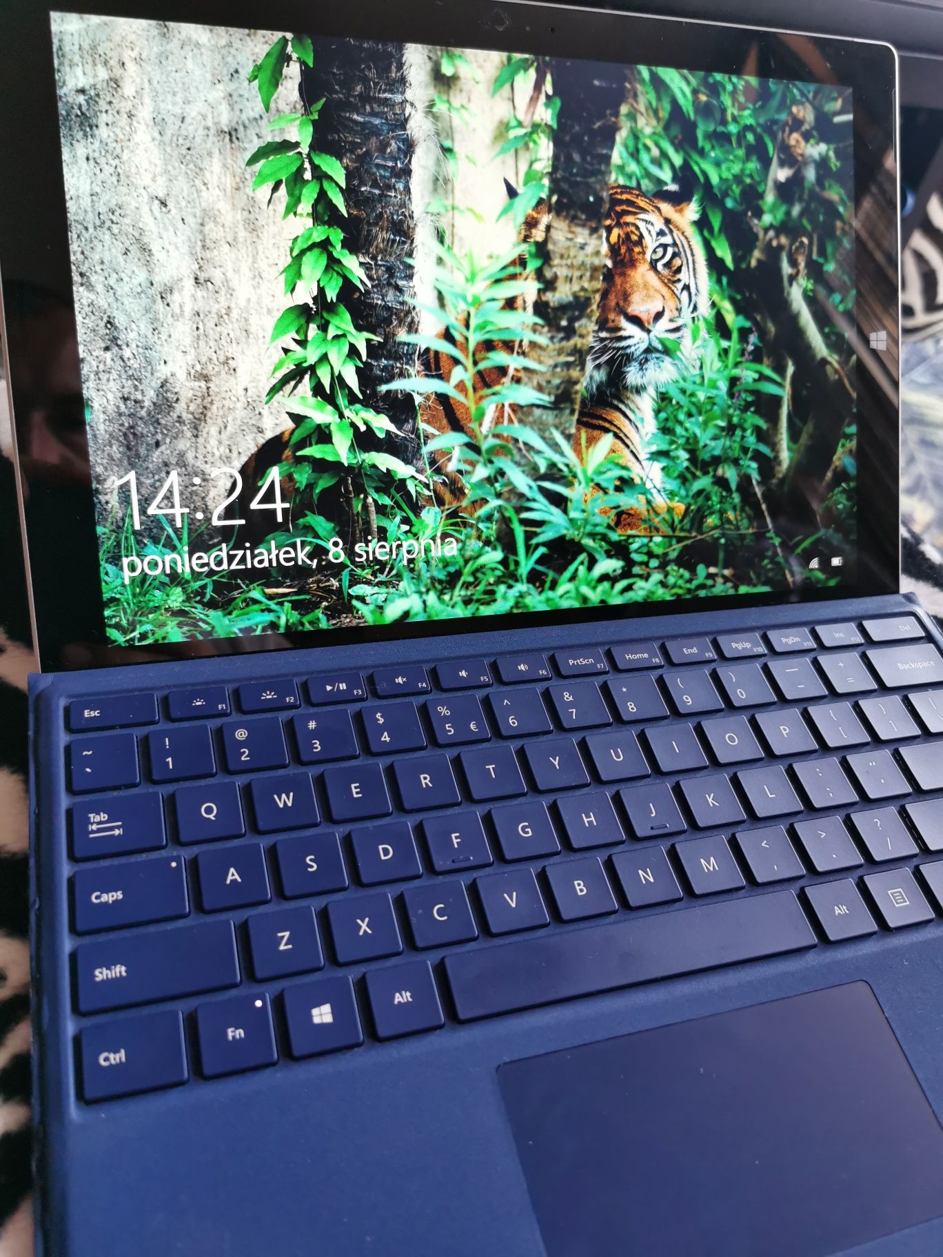 Super Stan Surface 3 pro 8GB/256 WIN 10 RPO ± klawiatura pro 4 Ideal