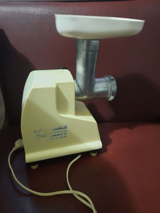 Мясорубка  электрическая