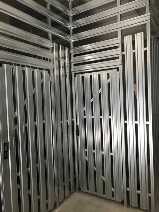 Wynajmę box dla motocykli. skuterów, rowerów i itp.   w Busku Zdroju