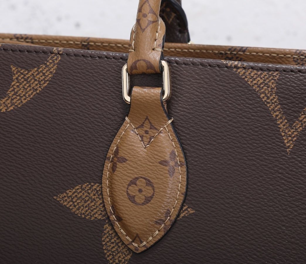 Louis Vuitton Pochette OnTheGo MM nova
