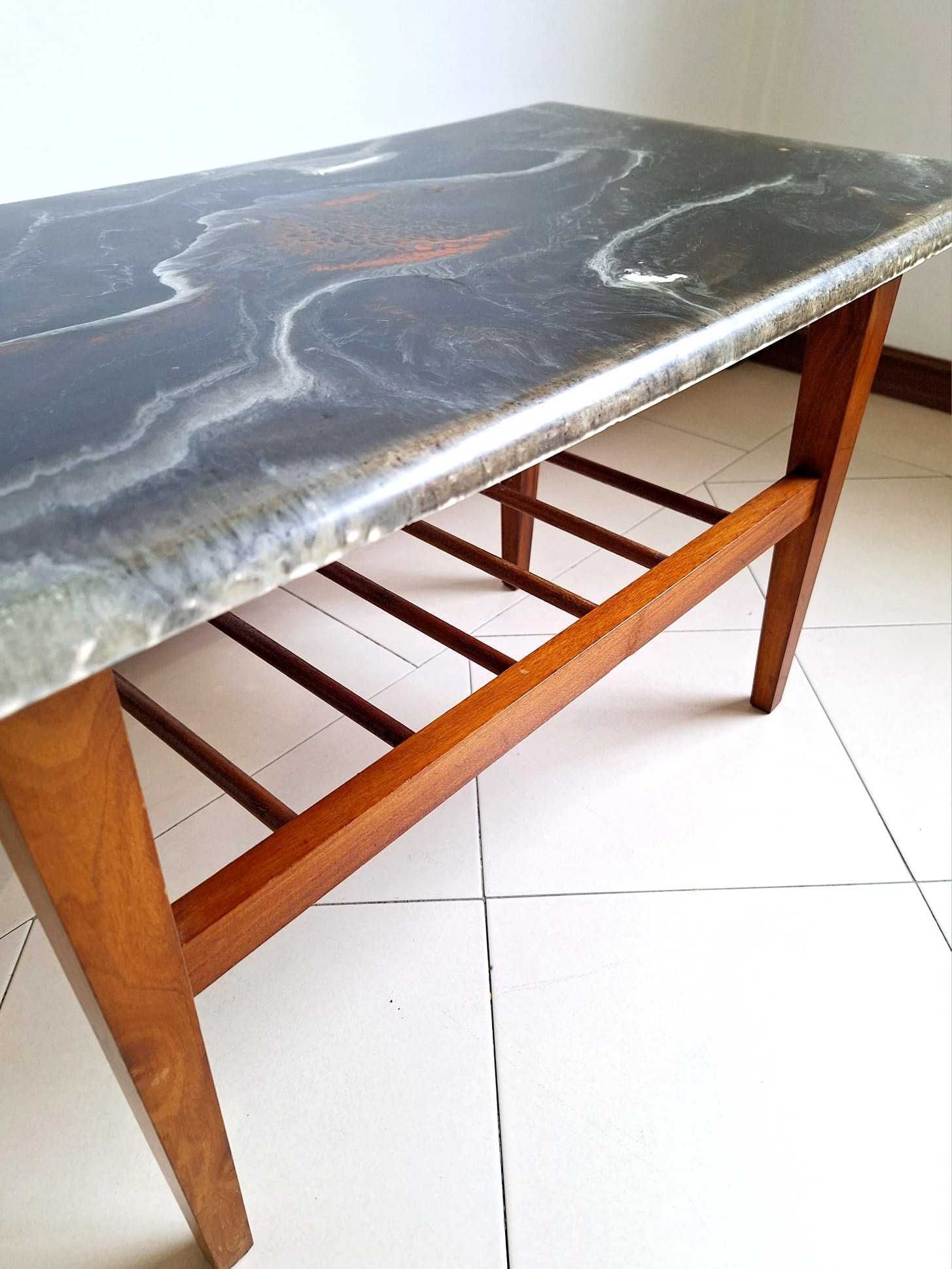 Mesa de centro Vintage, madeira e resina -  coffee table