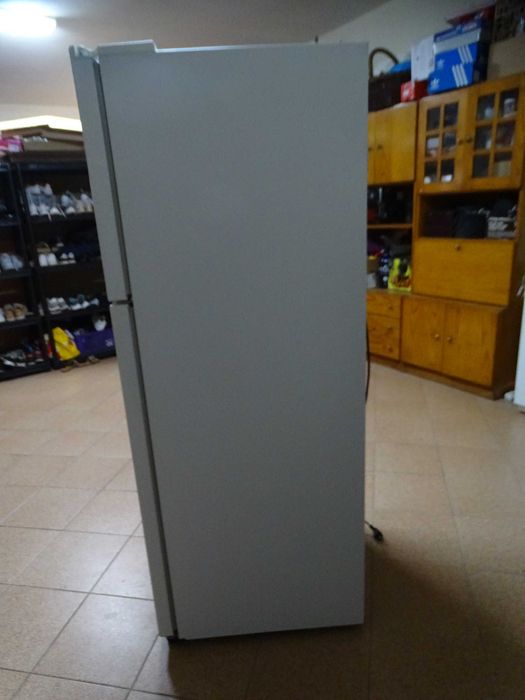 Frigorifico usado  Samsung-No Frost-163,5 CM-300 Litros Branco