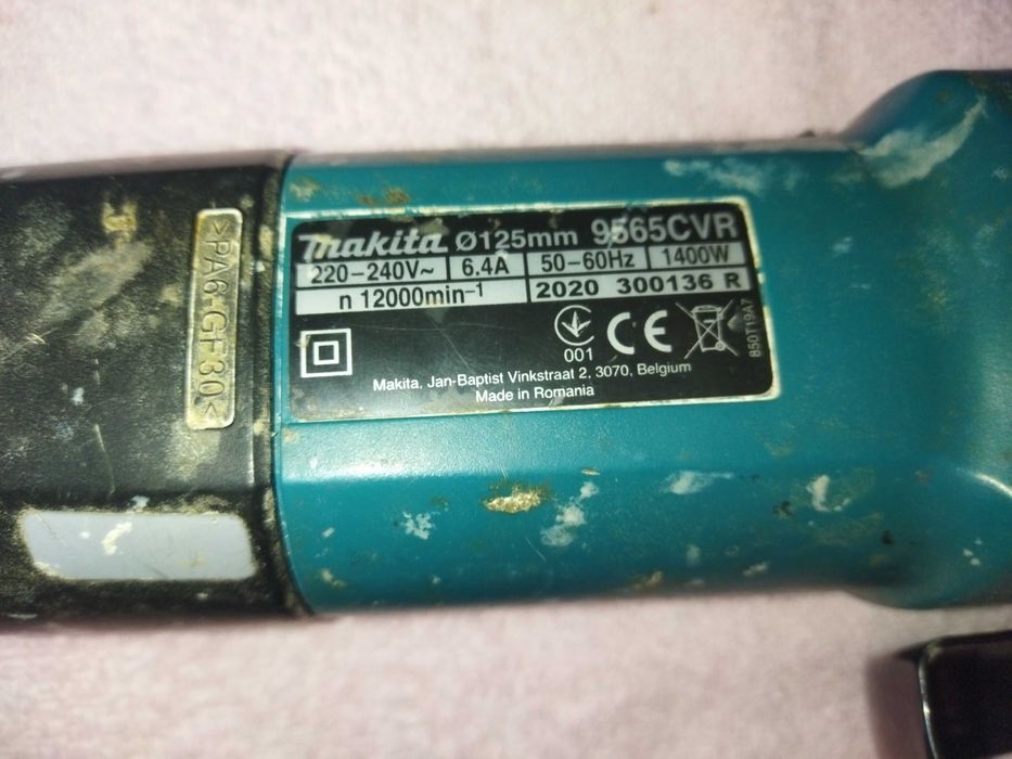 Болгарка угловая,шлифмашинка MAKITA 9565CVR.