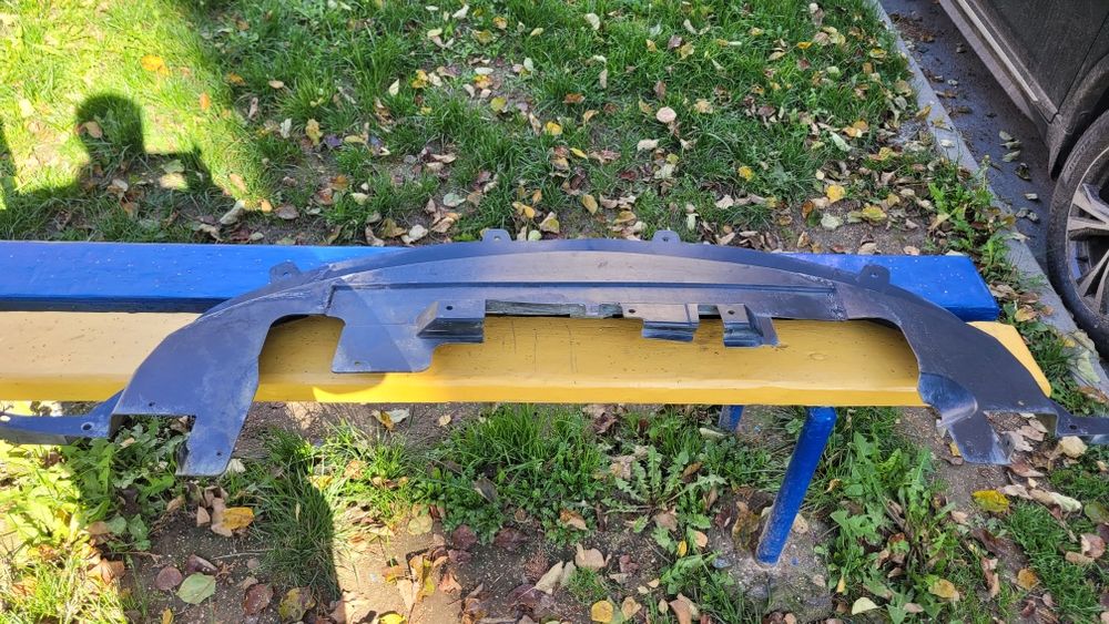 Продам нижня губа джорні