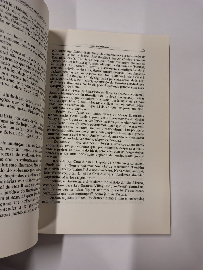 Pensar o Direito, de Paulo Ferreira da Cunha

Volume I: Do realismo cl