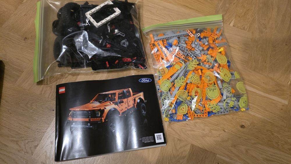 LEGO Technic Ford Raptor 42126