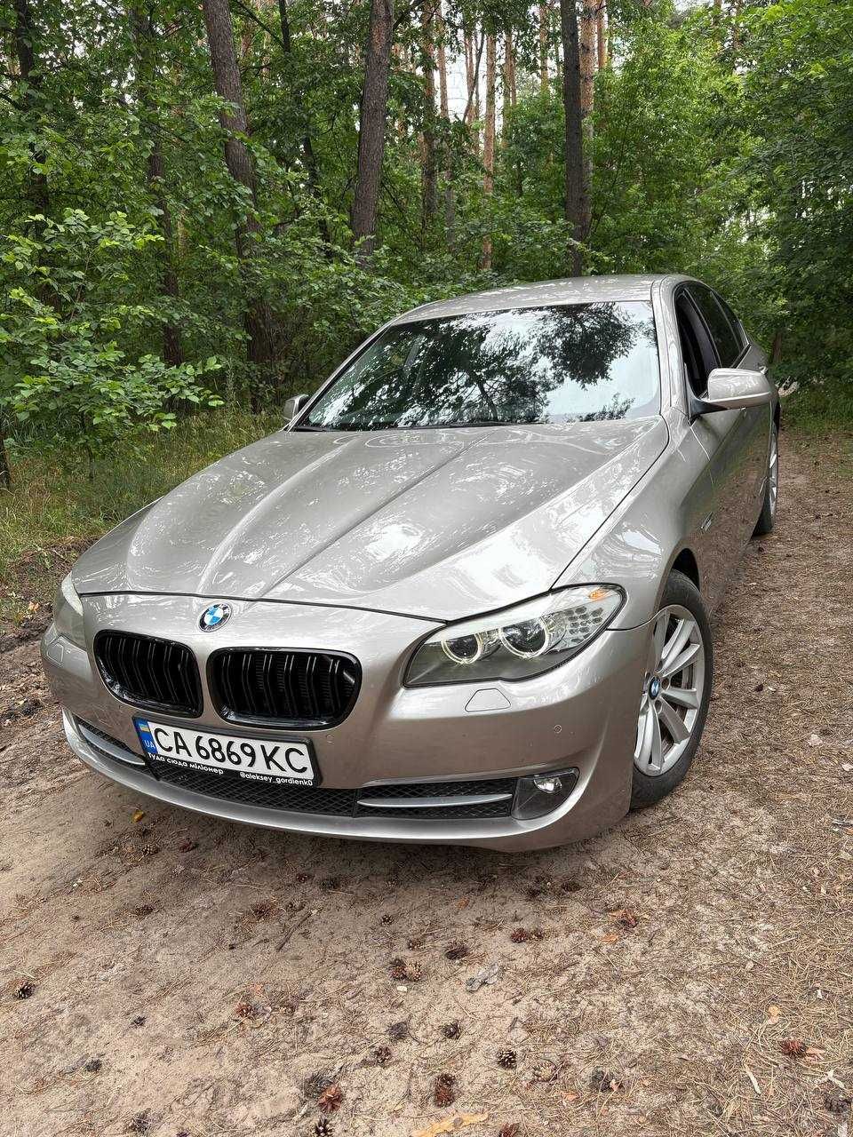 Офіційна BMW 5 series F10 в гарному стані М руль