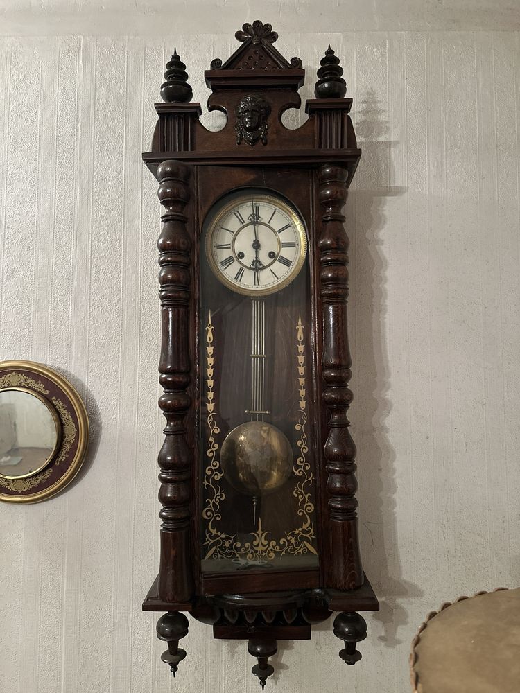 Zegar drewniany z wahadłem