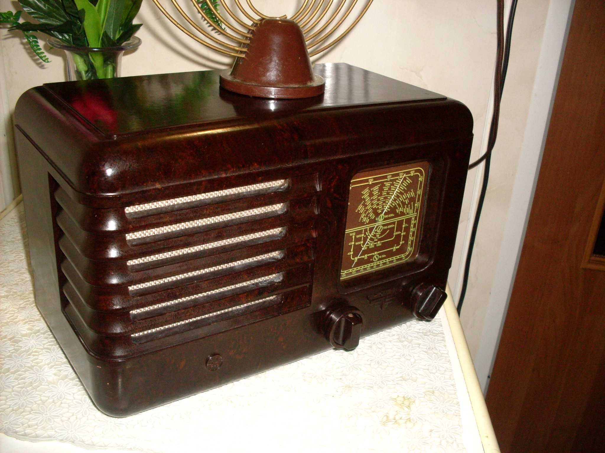 Piękne radio PIONIER z 1953 roku.