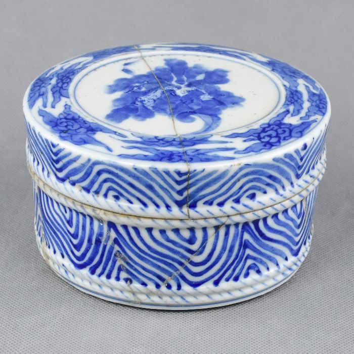 Caixa redonda em porcelana da China, Azul e Branco, Séc. XVIII