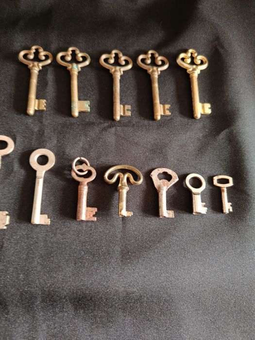 Lote de 18 chaves antigas