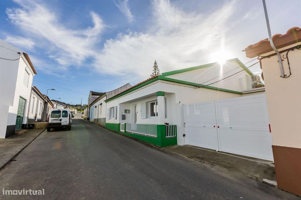 Casa na Lomba de São Pedro - Rua Ribeira