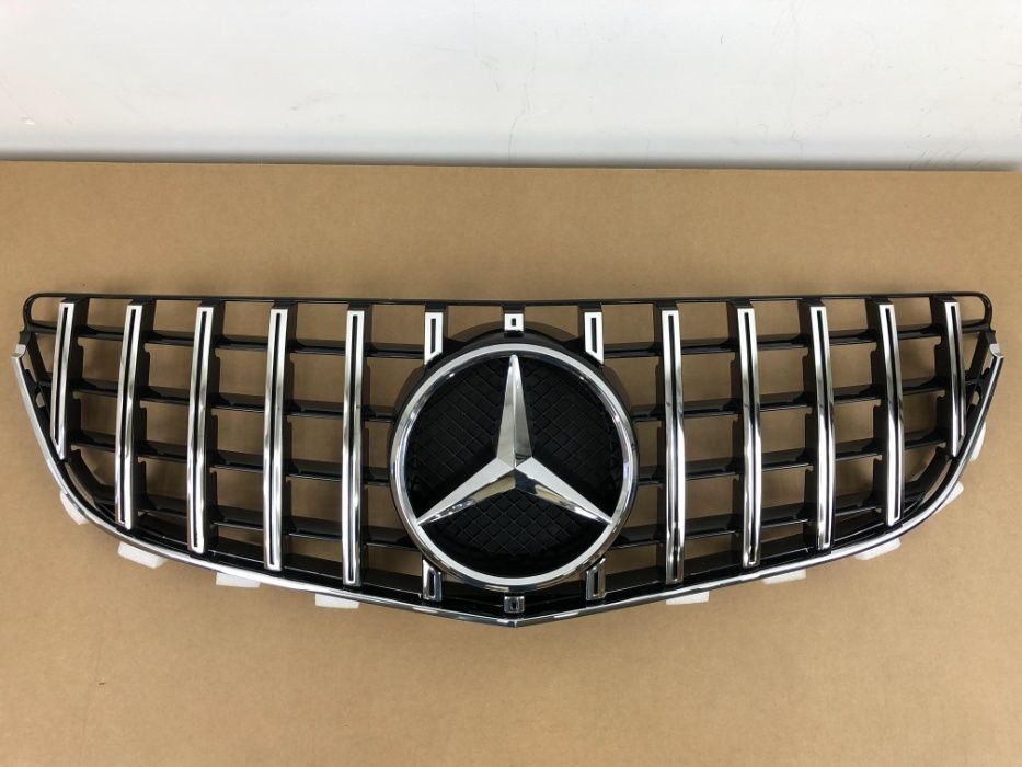 Решітка Радіатора на Mercedes E63 w207 14-17г амг GT решітка мерседес