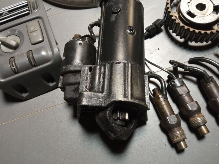 Volvo V40 S40 1.9 TD alternator rozrusznik pompa wtryski lampy blenda