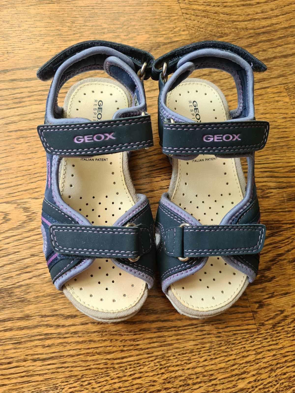 Geox дитячі сандалі. Одягали 2 рази.