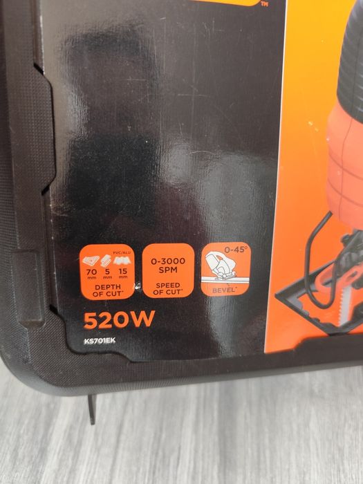 Електричний лобзік Black+Decker KS701EK