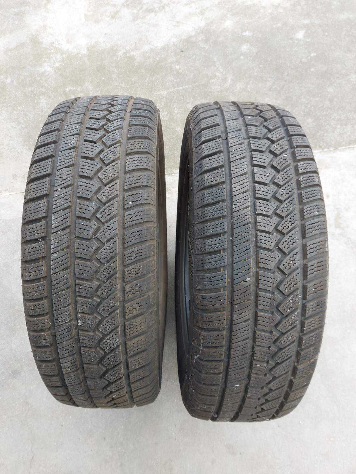 Комплект з 4 зимових шин 235/60 R18 "HIFLY"