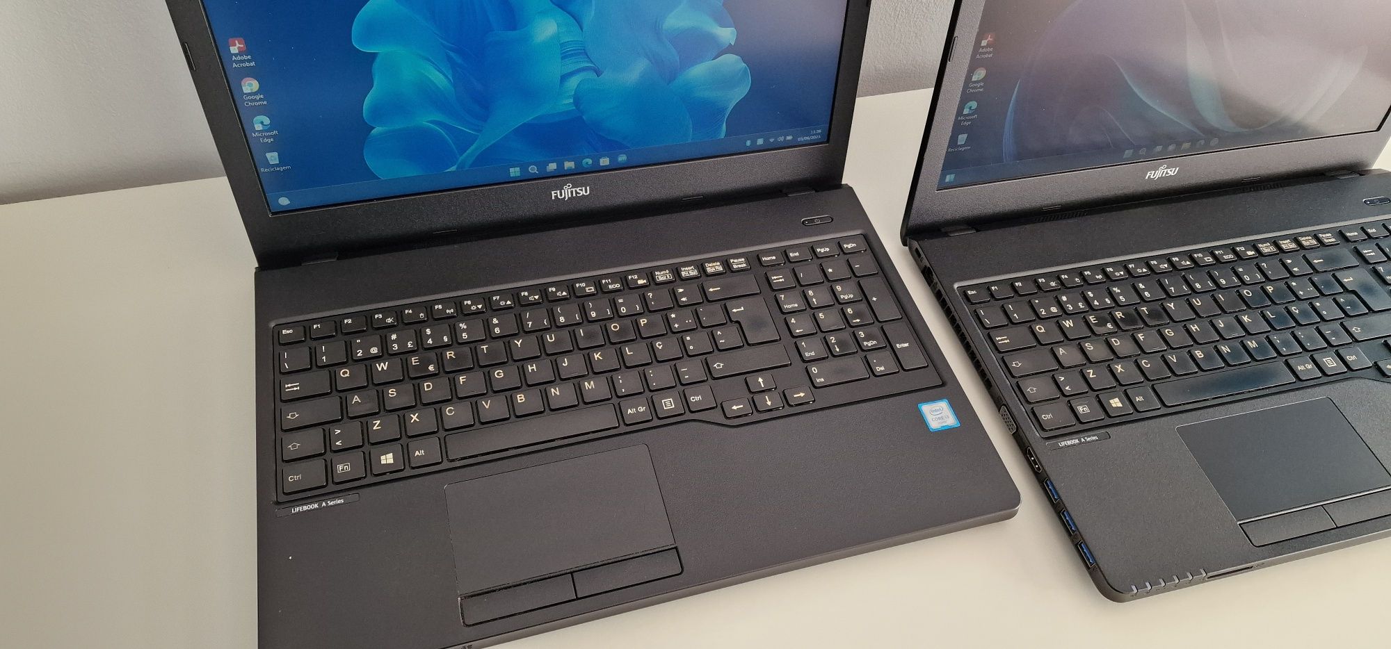 Fujitsu 15,5 i3-6006U 8GB 128GB  Win11 Pro+Offi