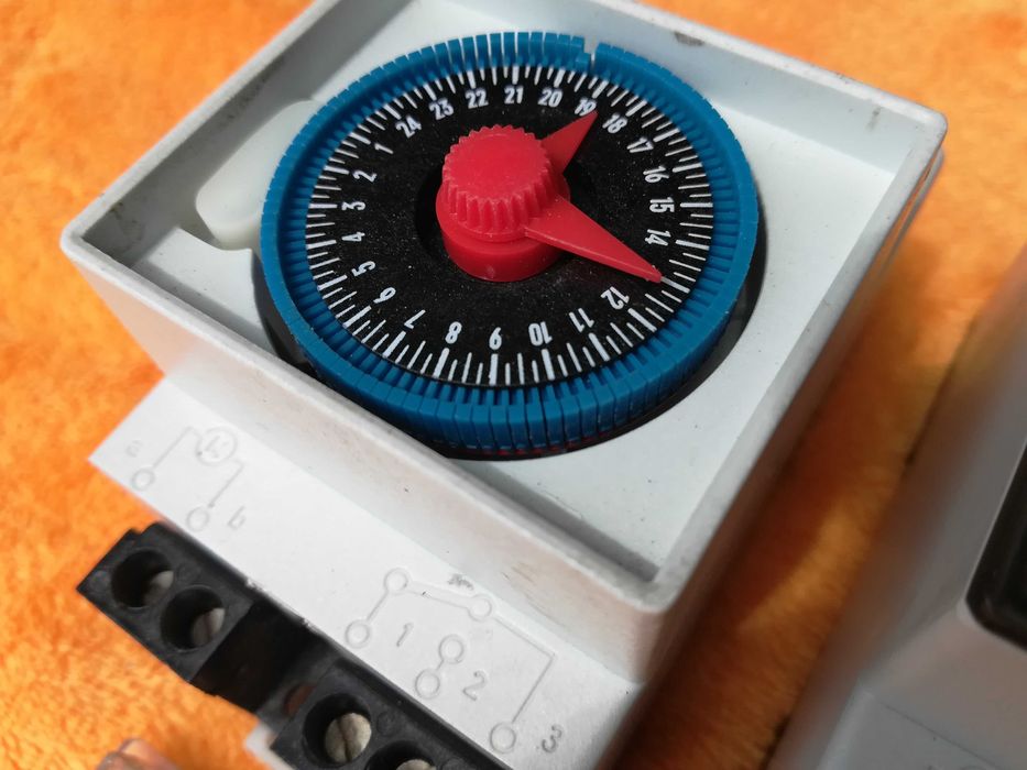 LEGRAND MicroRex T Zegar Sterujący Programator czasowy