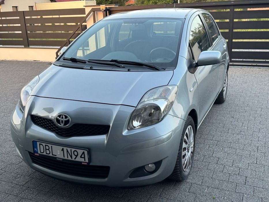 Toyota Yaris Klimatronic 1,33 - 101KM Zadbana Serwisowana Stan Bardzo Dobry!!!