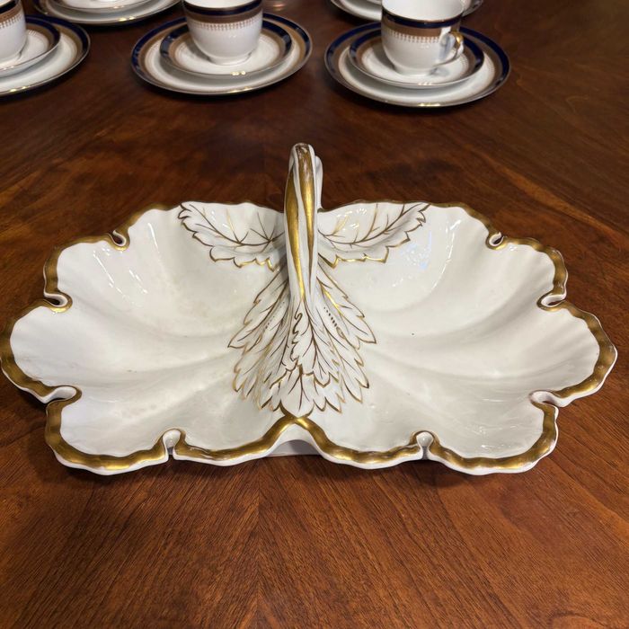 Patera z białej porcelany-kabaret  KPM Krister połowa XIX wieku