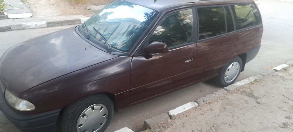 Продам авто opel astra універсал 1994 року