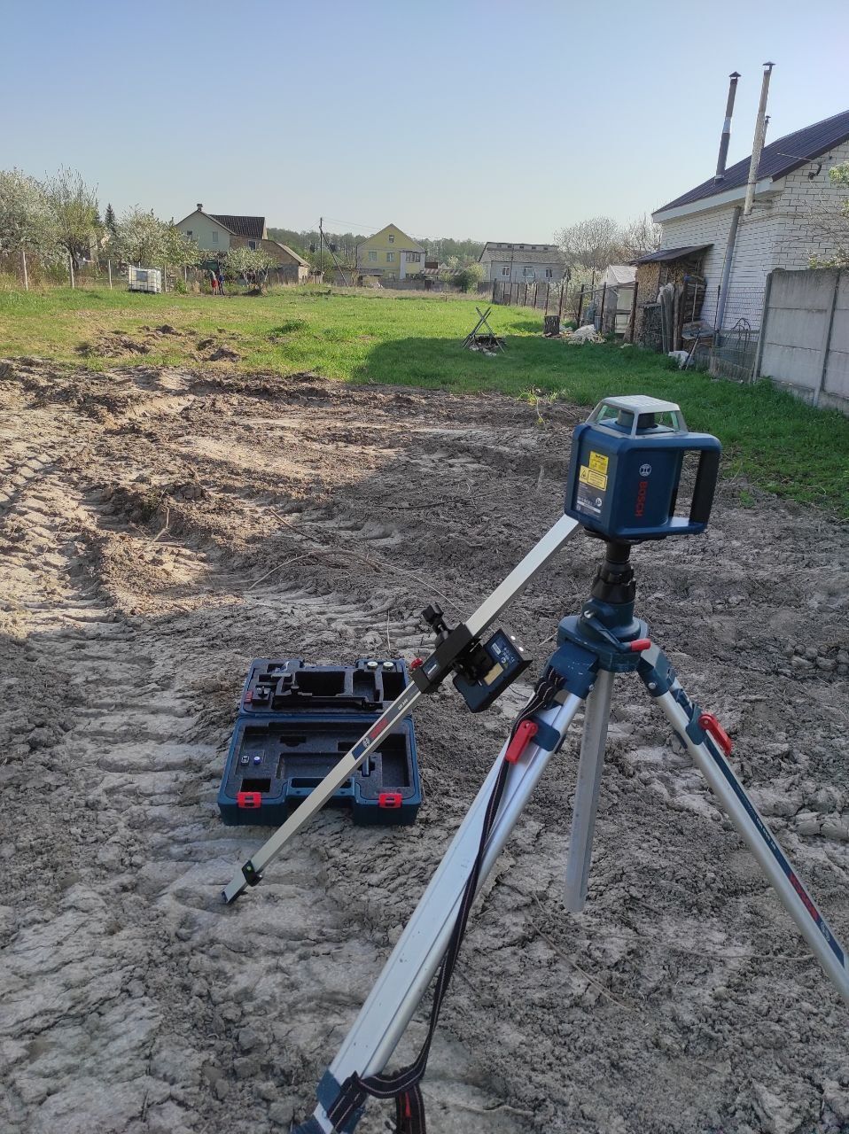 Оренда Ротаційний лазерний нівелір Bosch GRL 400 H Professional