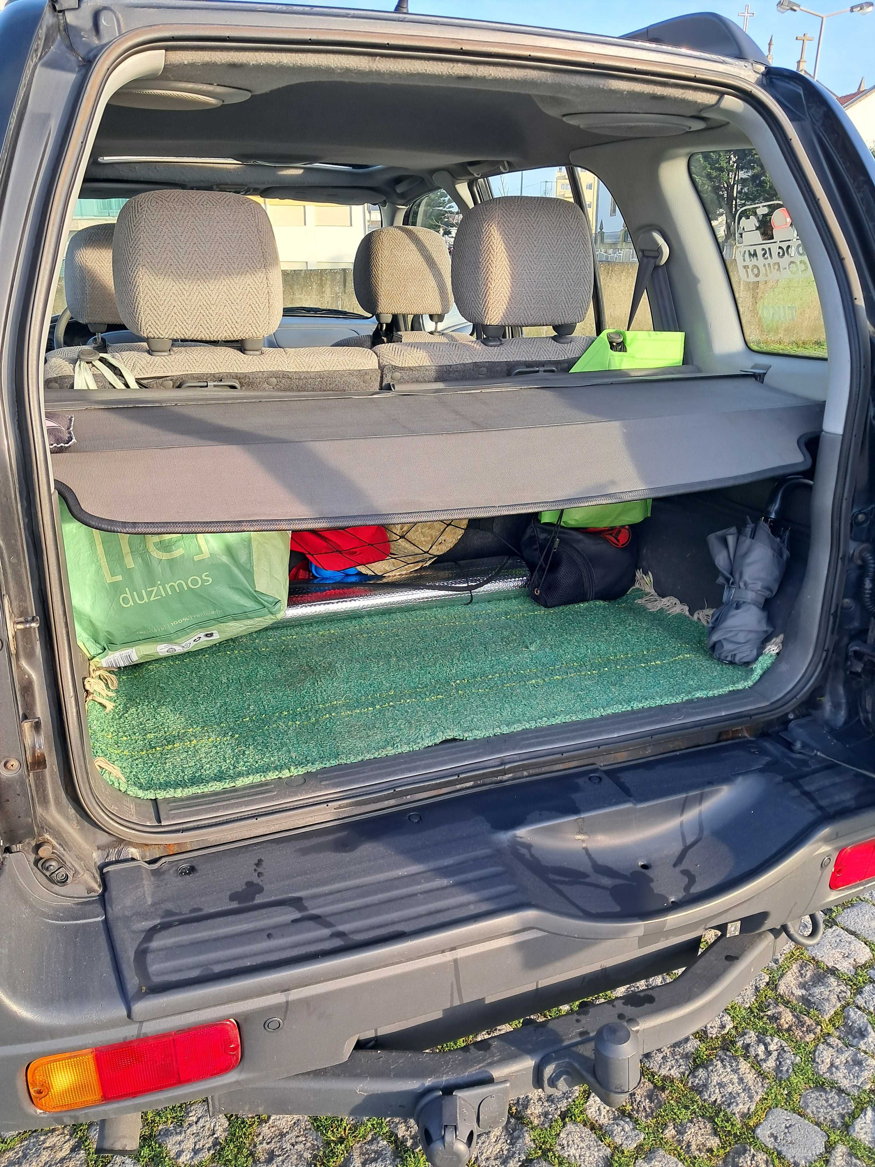 Jipe Grand Vitara Ano 2000 Preto