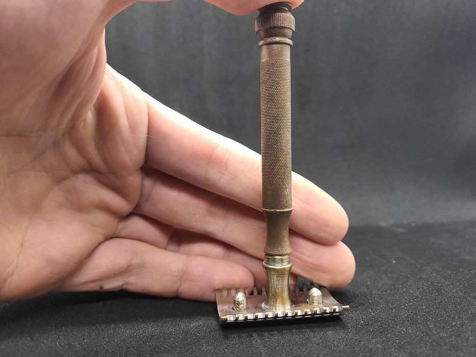 Т обратная бритва