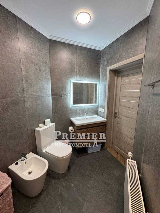 Продам сучасний будинок