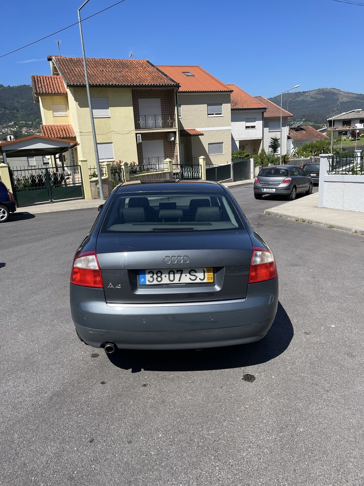 Audi a4 1.6 gasolina sin ningun problema el carro esta a circular