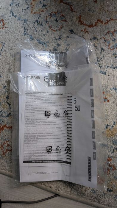 Monitores Yamaha HS8 de Estúdio (par)