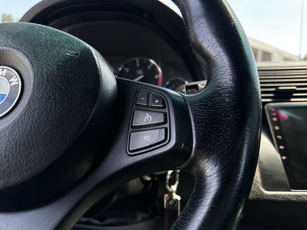 Продам BMW X5 E53 рест