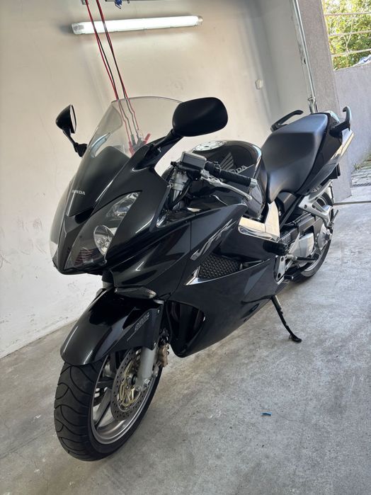 Honda VFR 800 lift