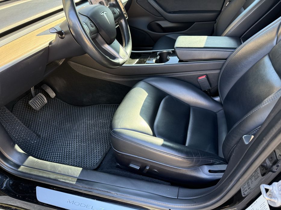 Tesla model 3 2019 dual motor 75 kWt 3,9с/100