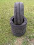 Komplet opon 245/45R18