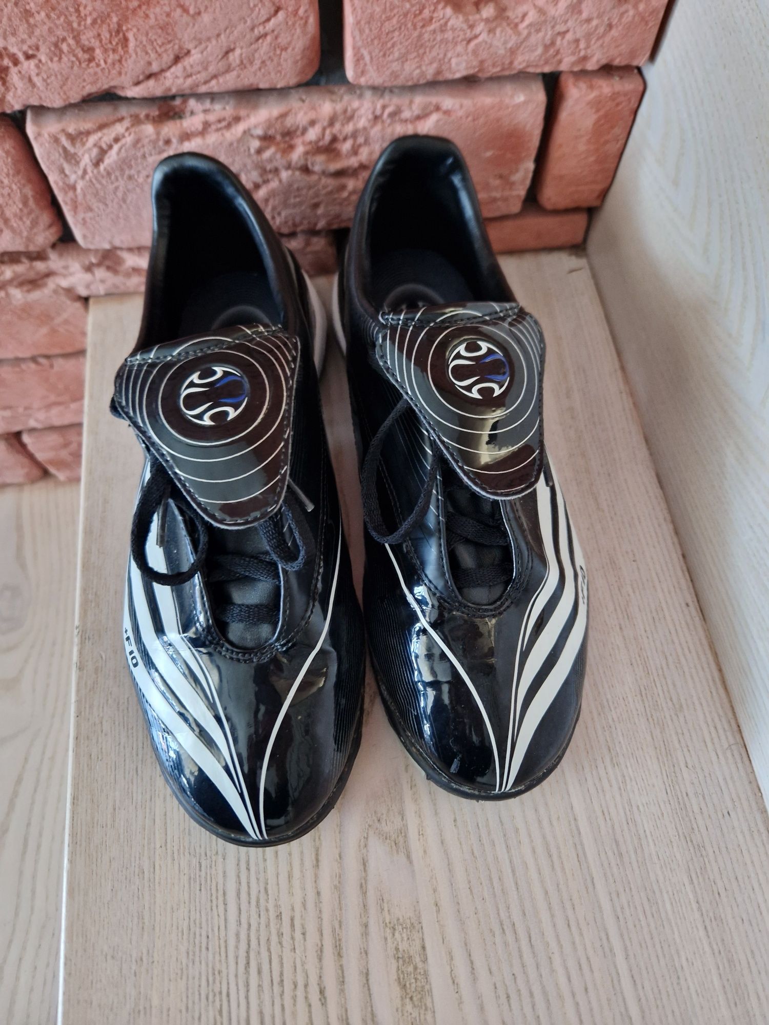 Buty do piłki piłkarskie turfy Adidas F10.7 trx tf J r 38 korki