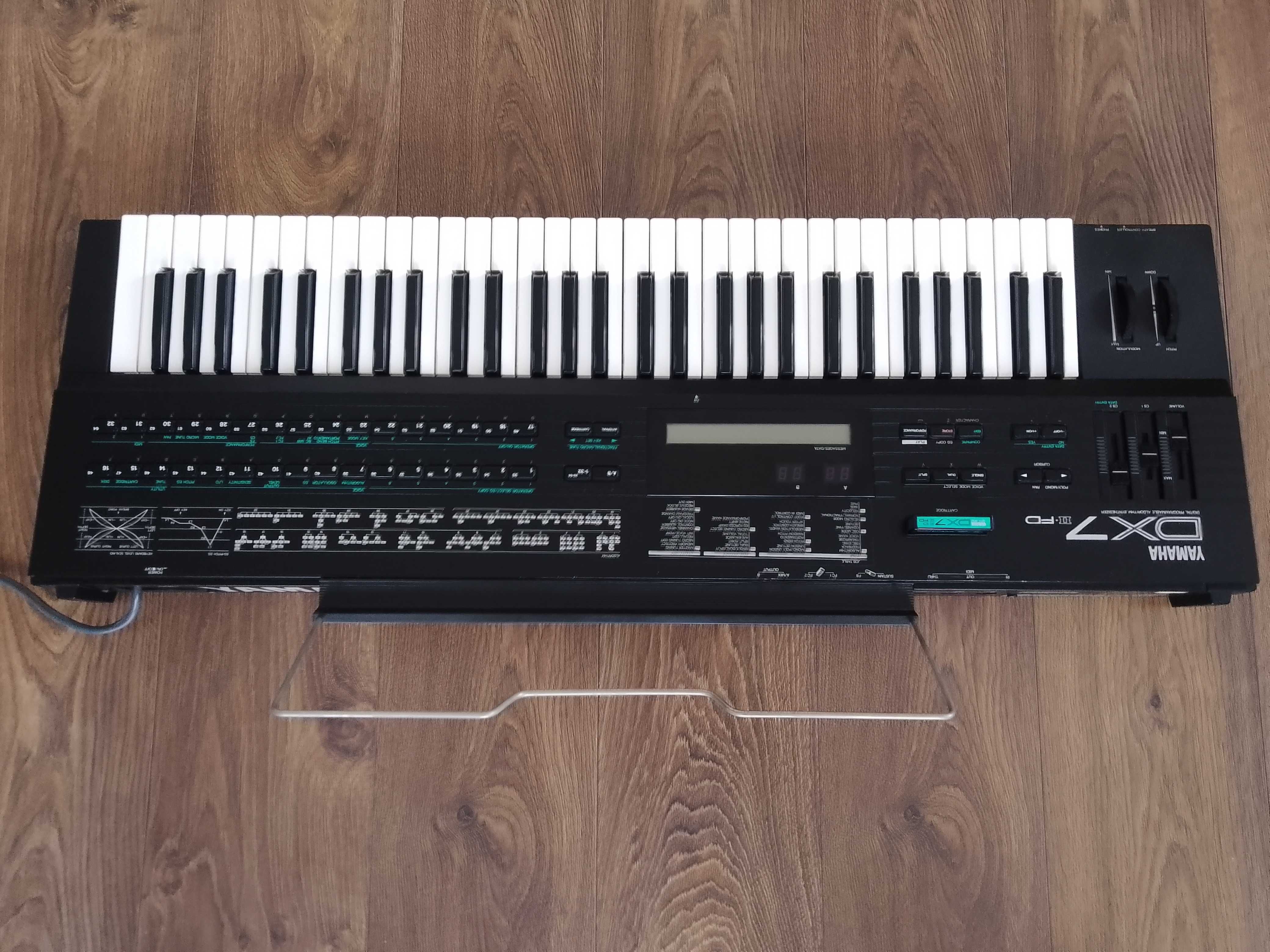 Yamaha DX7 IIFD legenda brzmienia