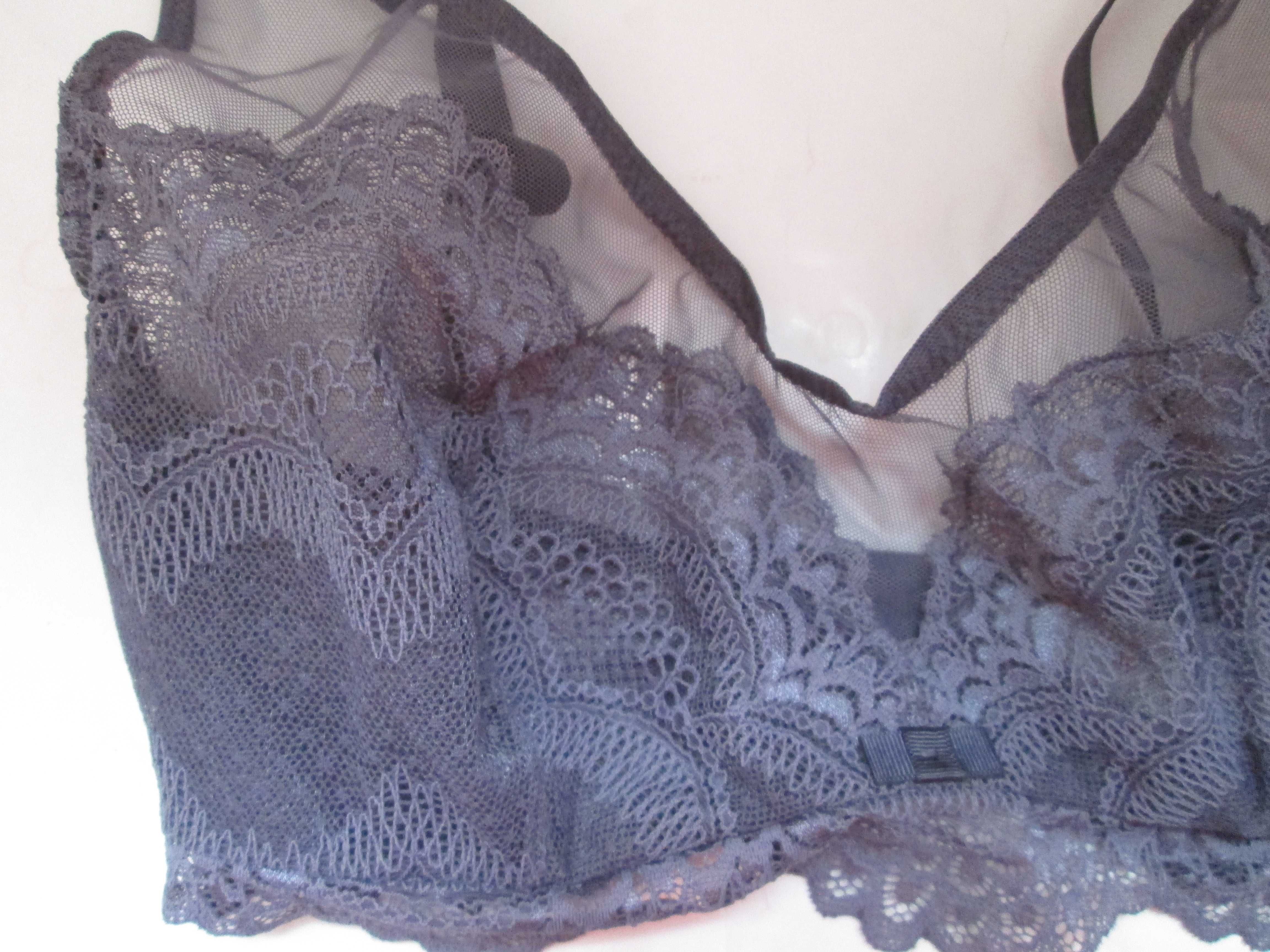 Triumph Beauty Full Darling biustonosz koronkowy fiszbiny 70F nowy