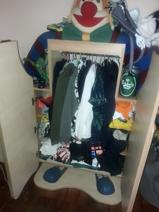 Шкаф дитячий в кімнату