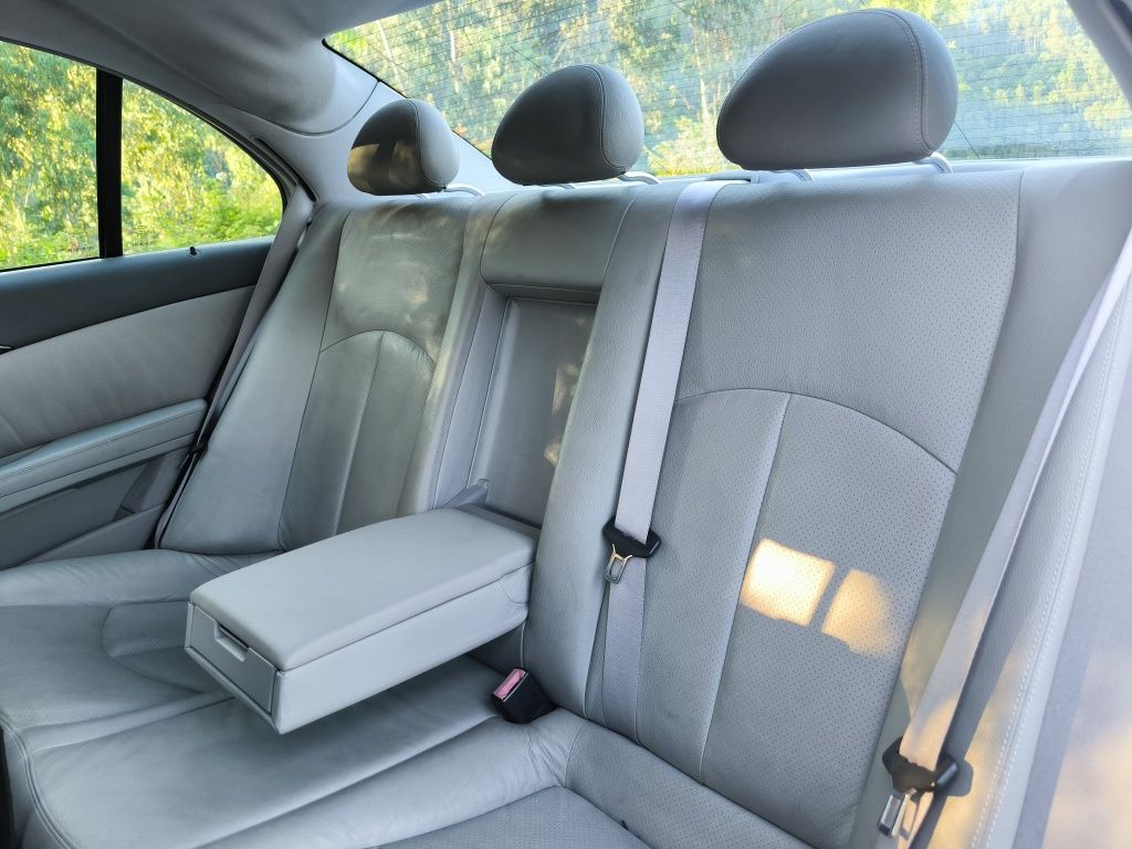 Mercedes-Benz E 320 CDi Avantgarde - Revisoes na Marca - 1 dono
