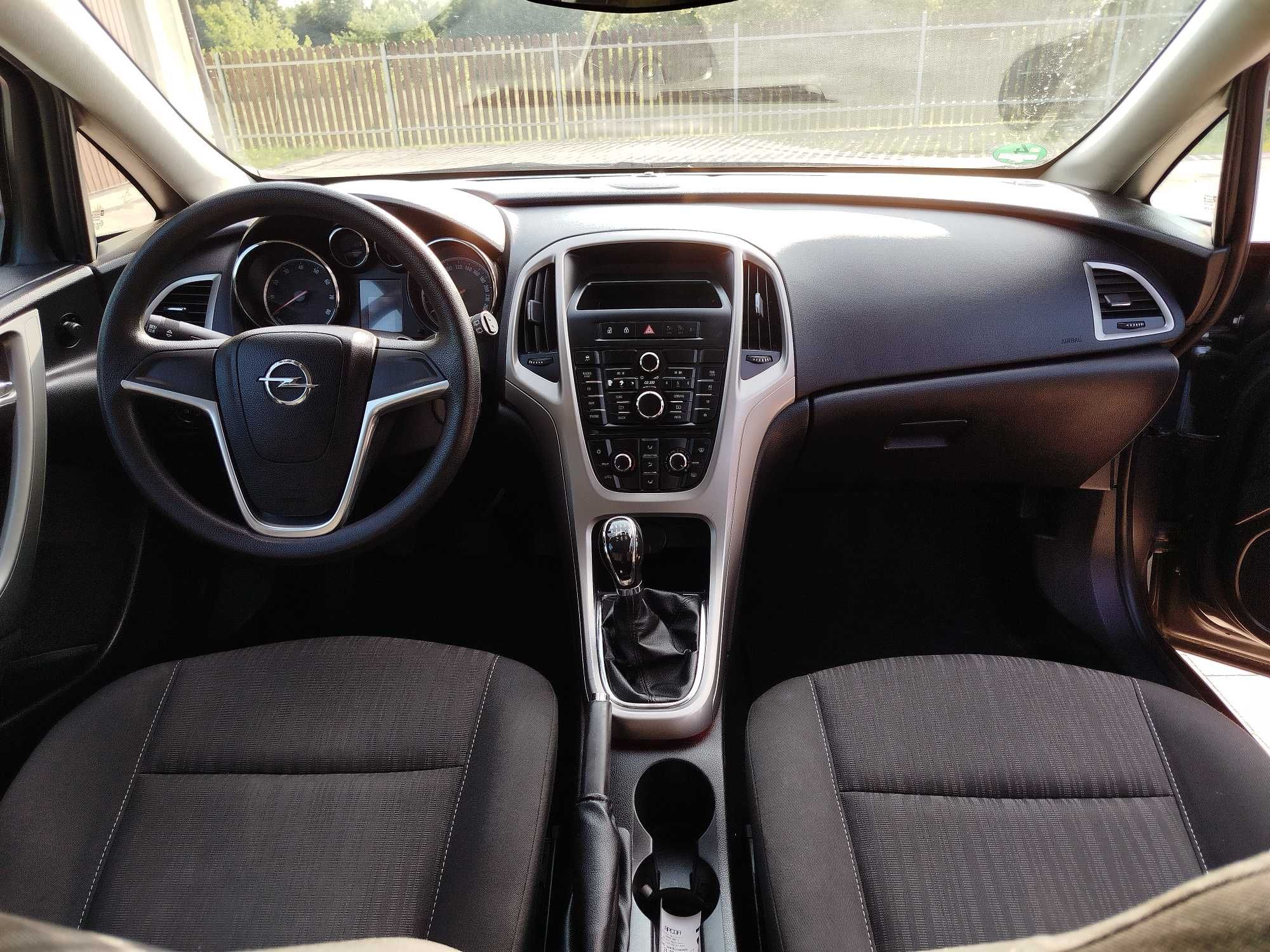 Opel Astra J 1.4 Turbo Benz. z Niemiec Zarejestrowana