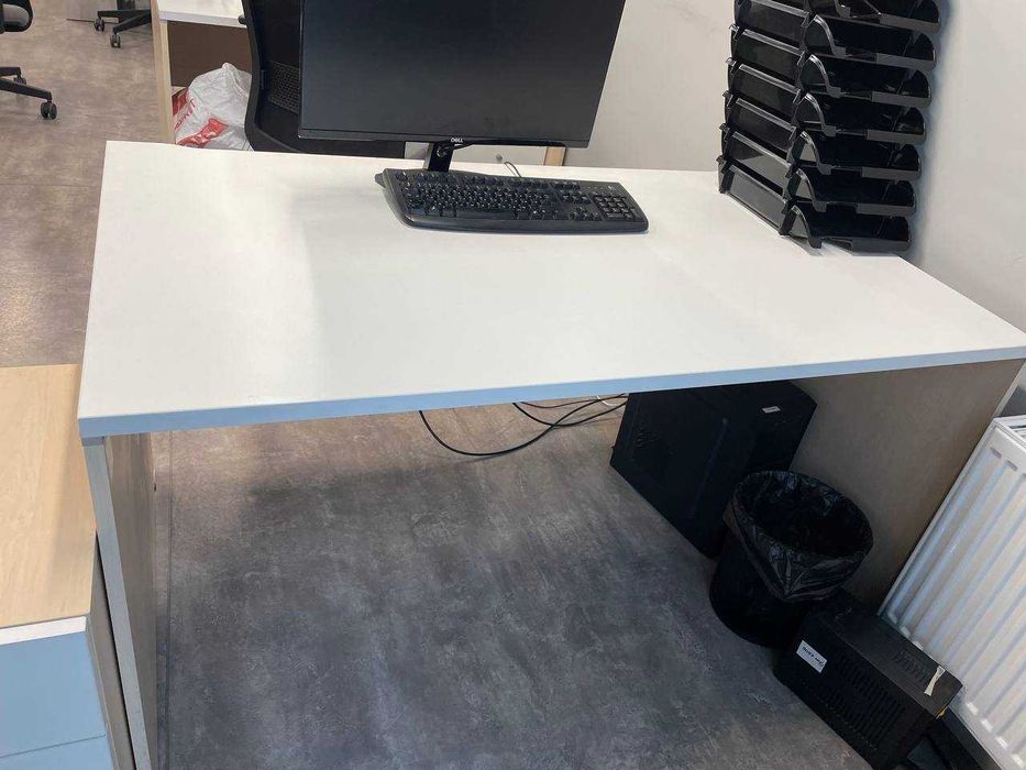 Офисная мебель в отличном состоянии